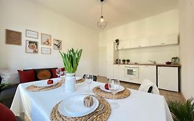 Joyful Place Apartment